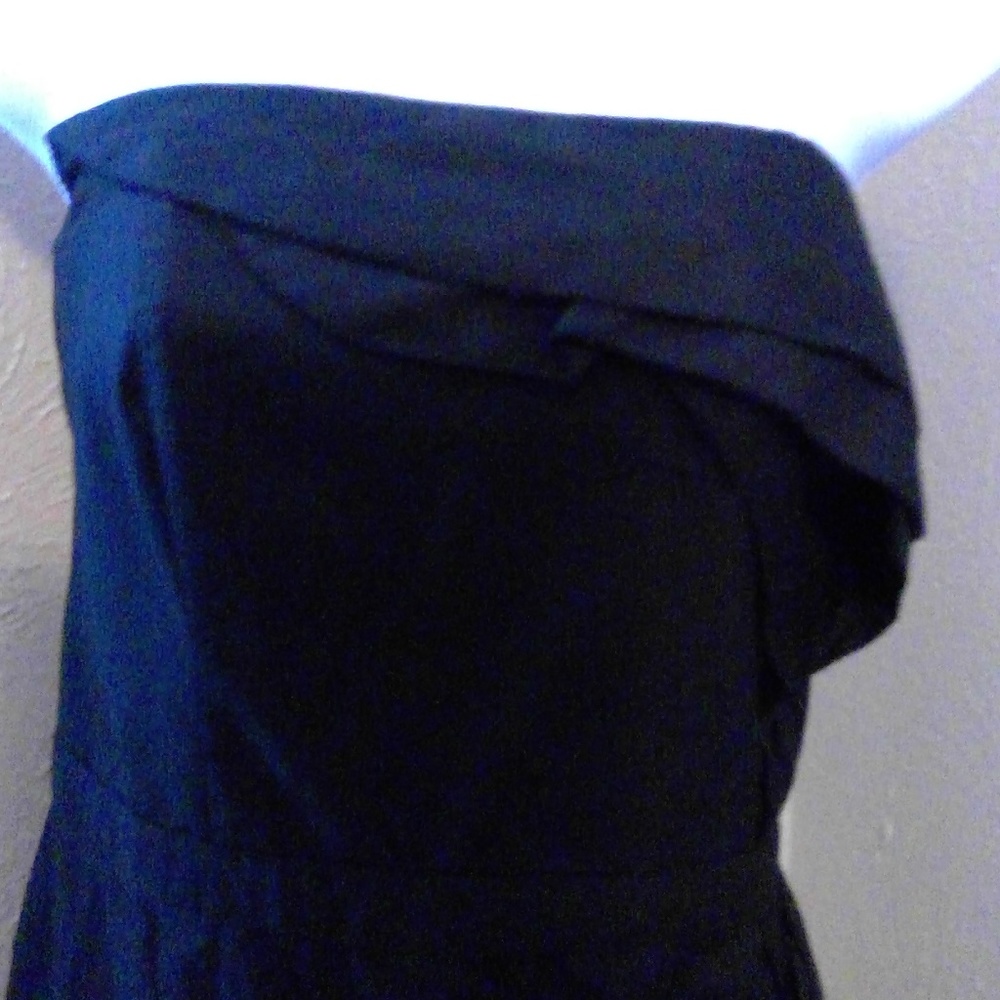 Ann Taylor LOFT 8 strapless LBD
